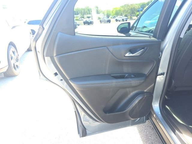 Used 2024 Gray Chevrolet LT image 25