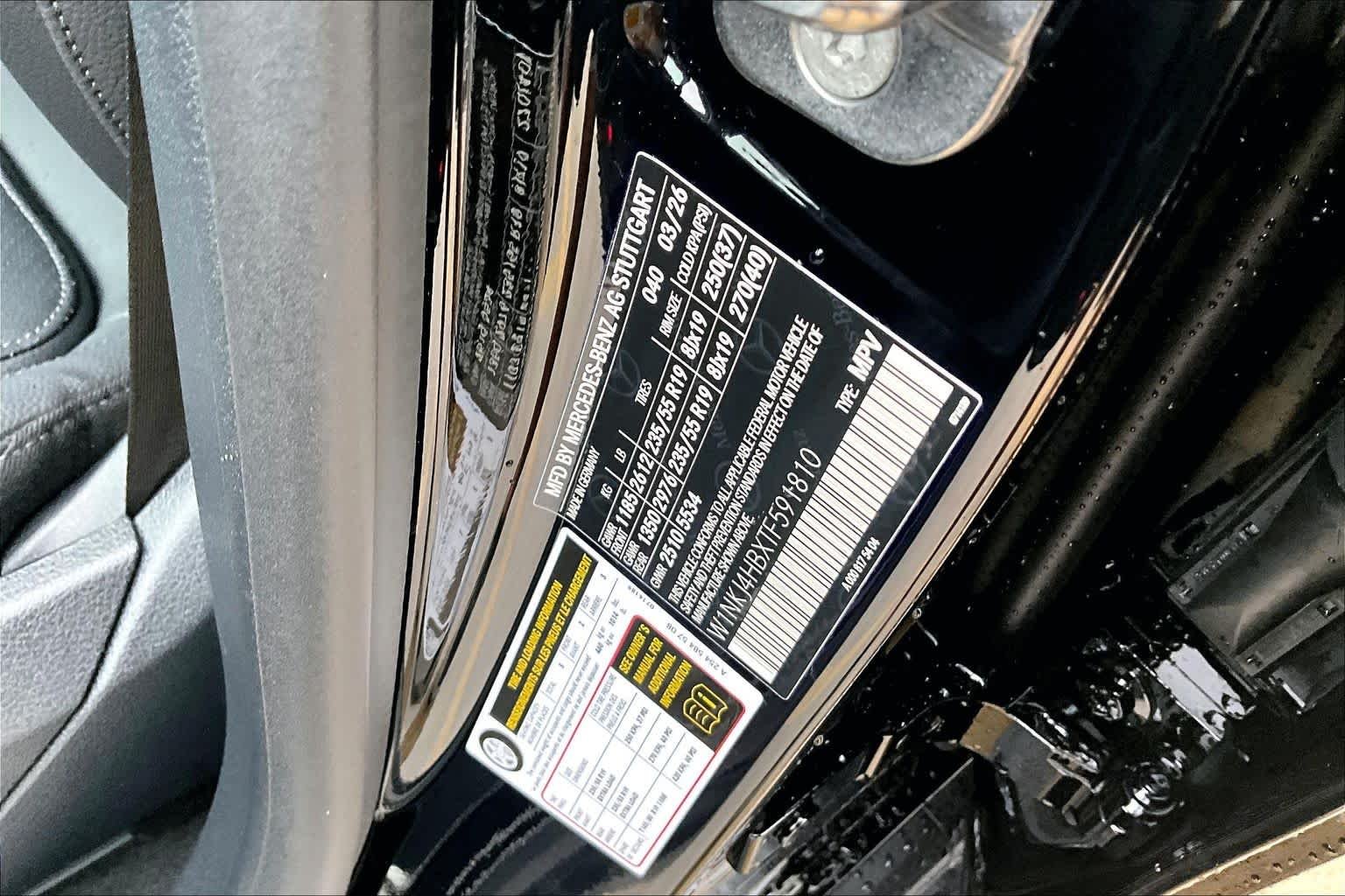Used 2026 Black Mercedes-Benz GLC 300 image 35