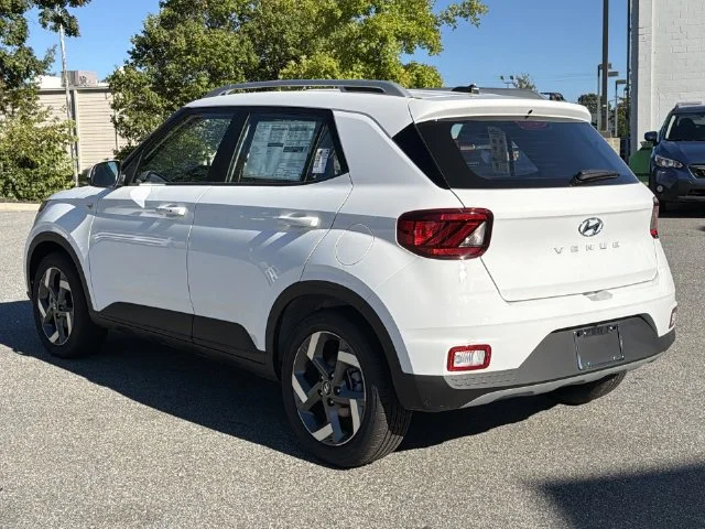 Used 2026 White Hyundai SEL image 11