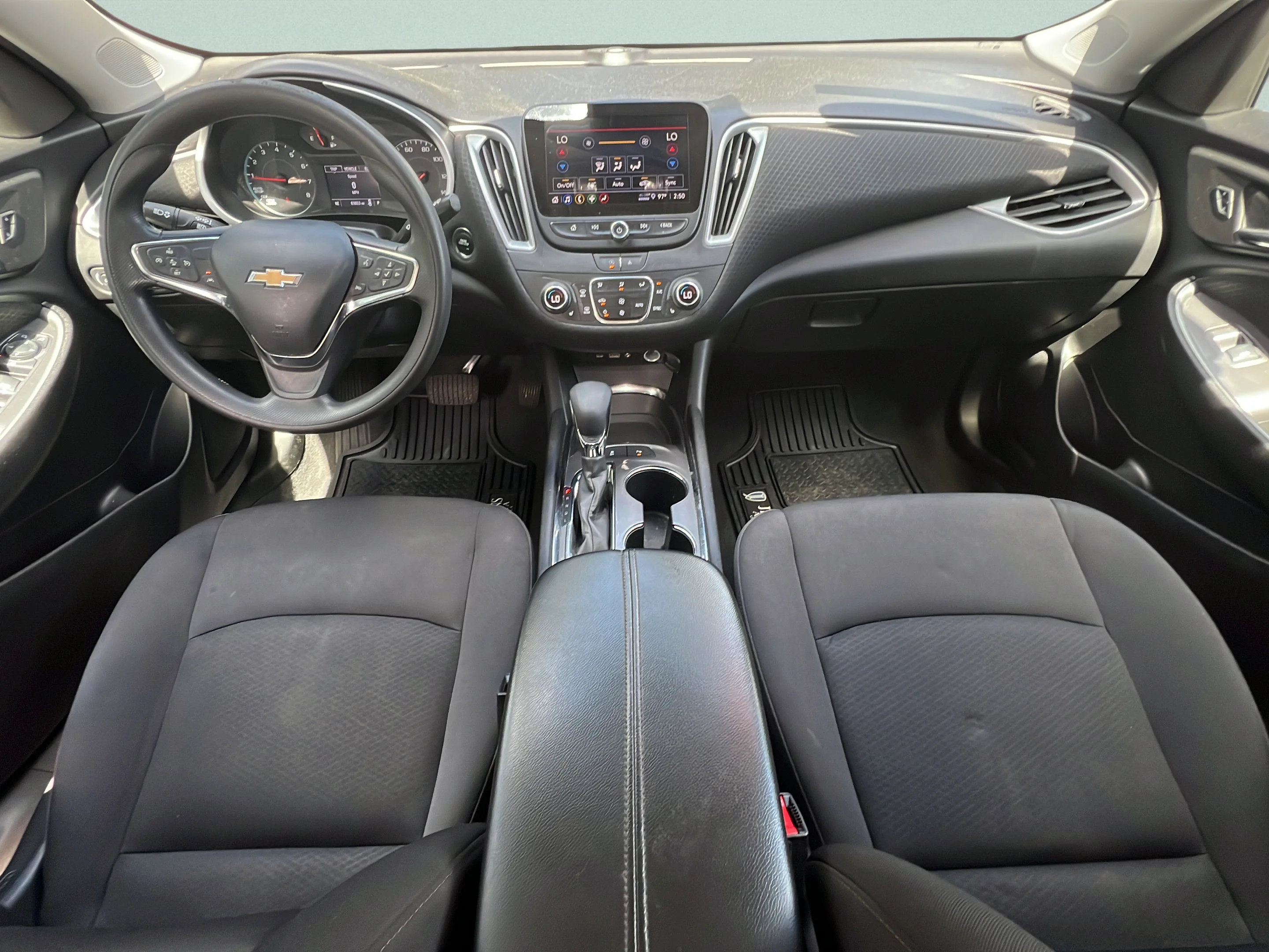 Used 2024 Summit White Chevrolet LT image 10