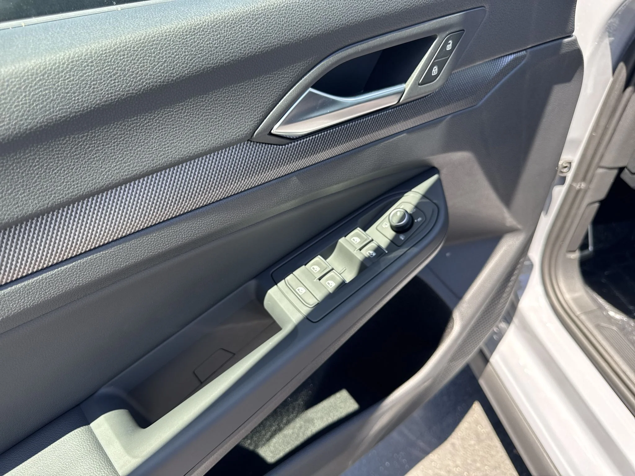 New 2026 Moonstone Gray Volkswagen SE image 12