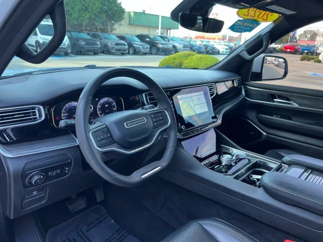 Used 2022 White Jeep Series II image 9