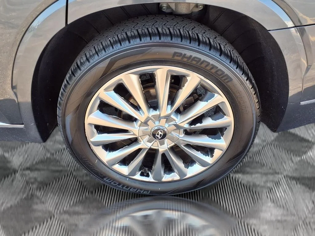 Used 2020 Gray Hyundai Limited image 21
