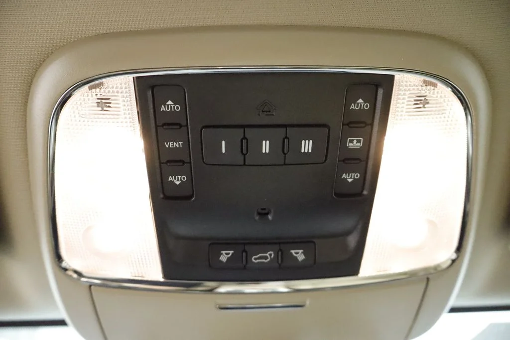 Certified Used 2020 Silver Jeep Limited image 38