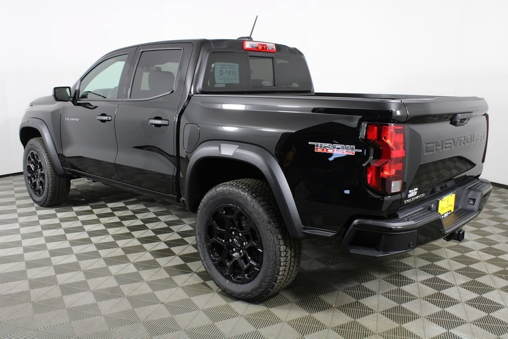 2026 Chevrolet Colorado Trail Boss - Photo 4