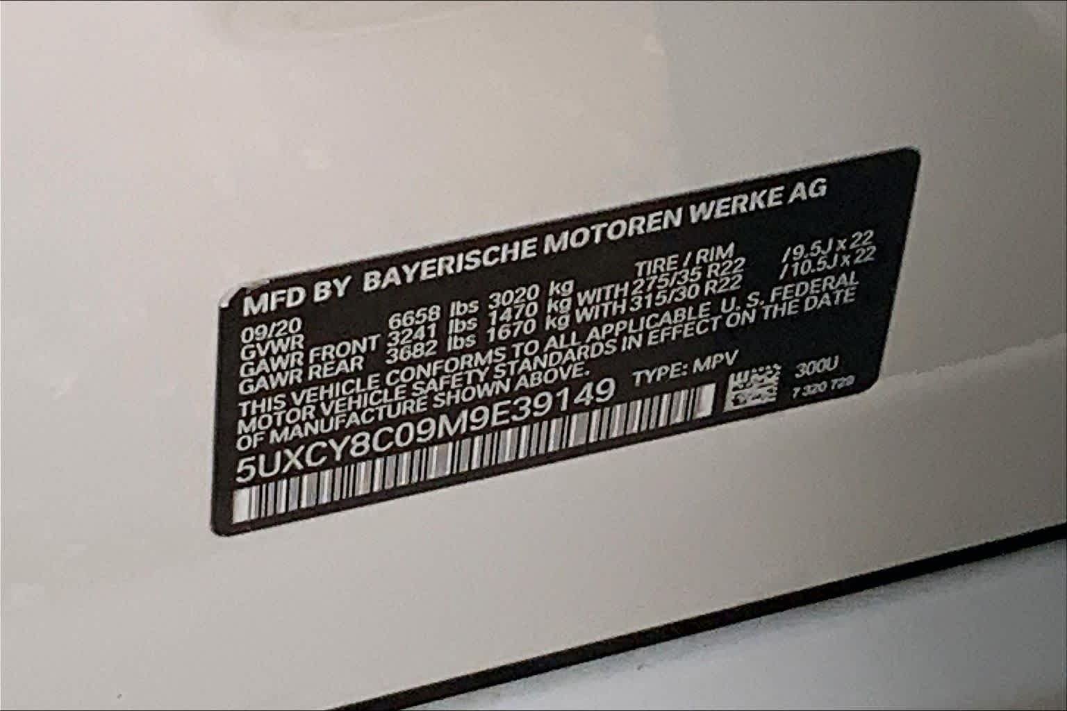 Used 2021 Alpine White BMW M50i image 37