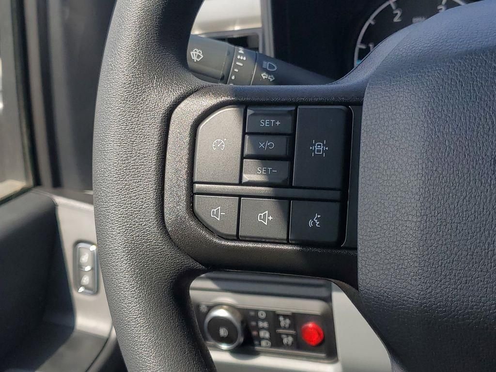 New 2026 Oxford White Ford F-550® XL image 10