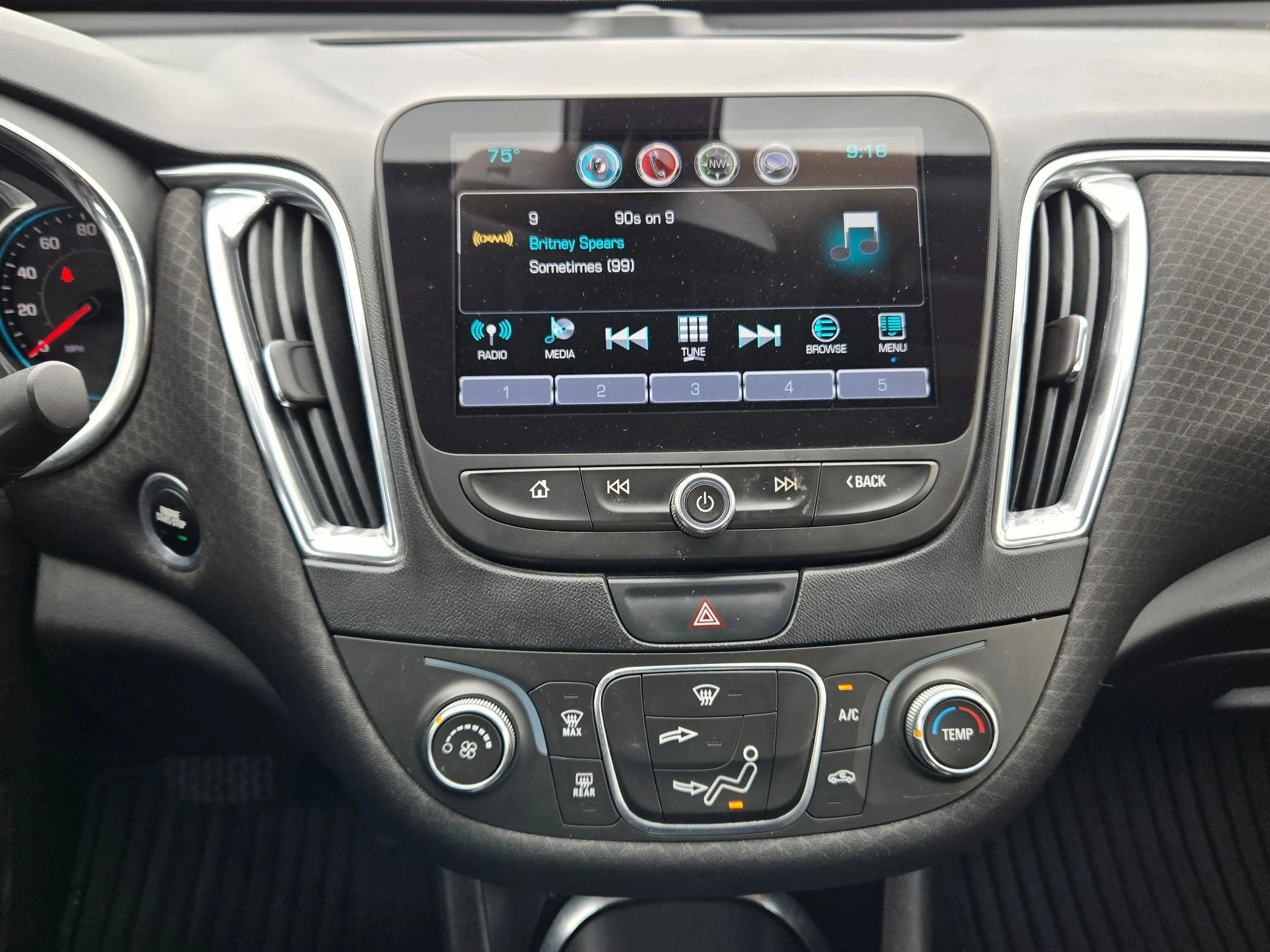 Used 2016 Silver Ice Metallic Chevrolet LT image 15