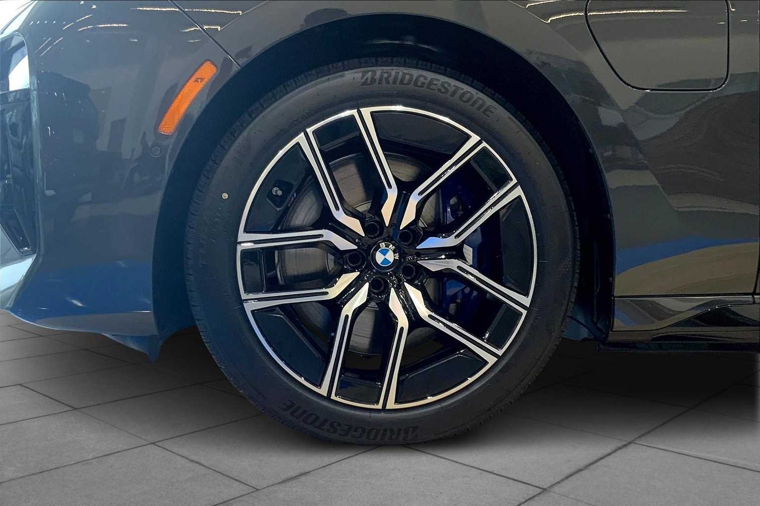 Used 2026 Dravit Grey Metallic BMW 750e xDrive image 11