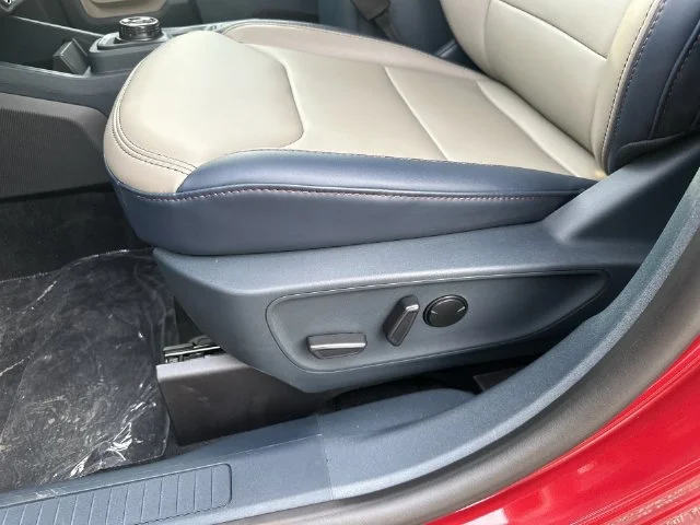 New 2026 Ruby Red Metallic Tinted Clearcoat Ford Lariat® image 40