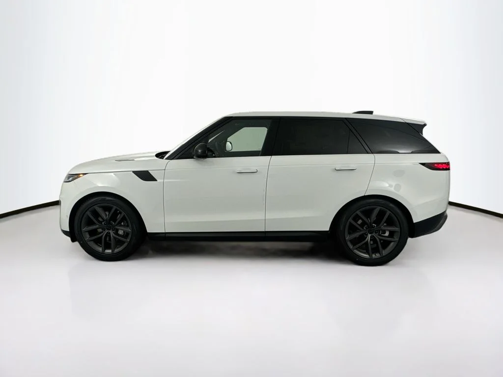 New 2026 Fuji White Land Rover SE image 8