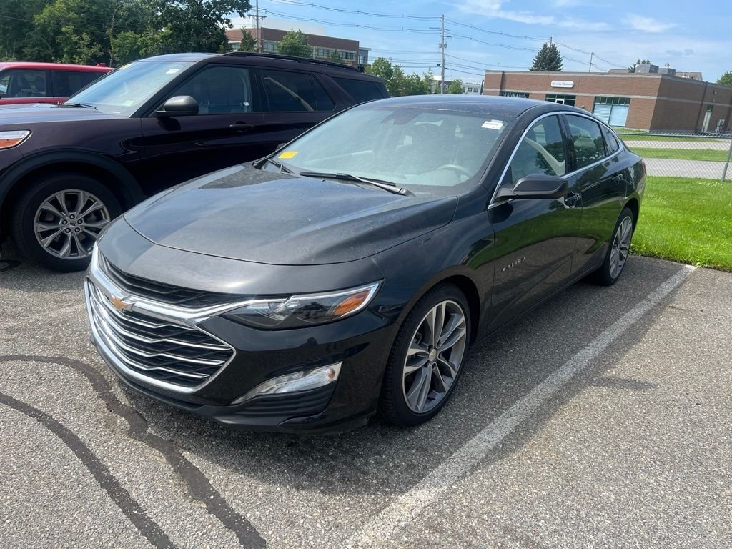 Used 2025 Black Chevrolet LT image 2