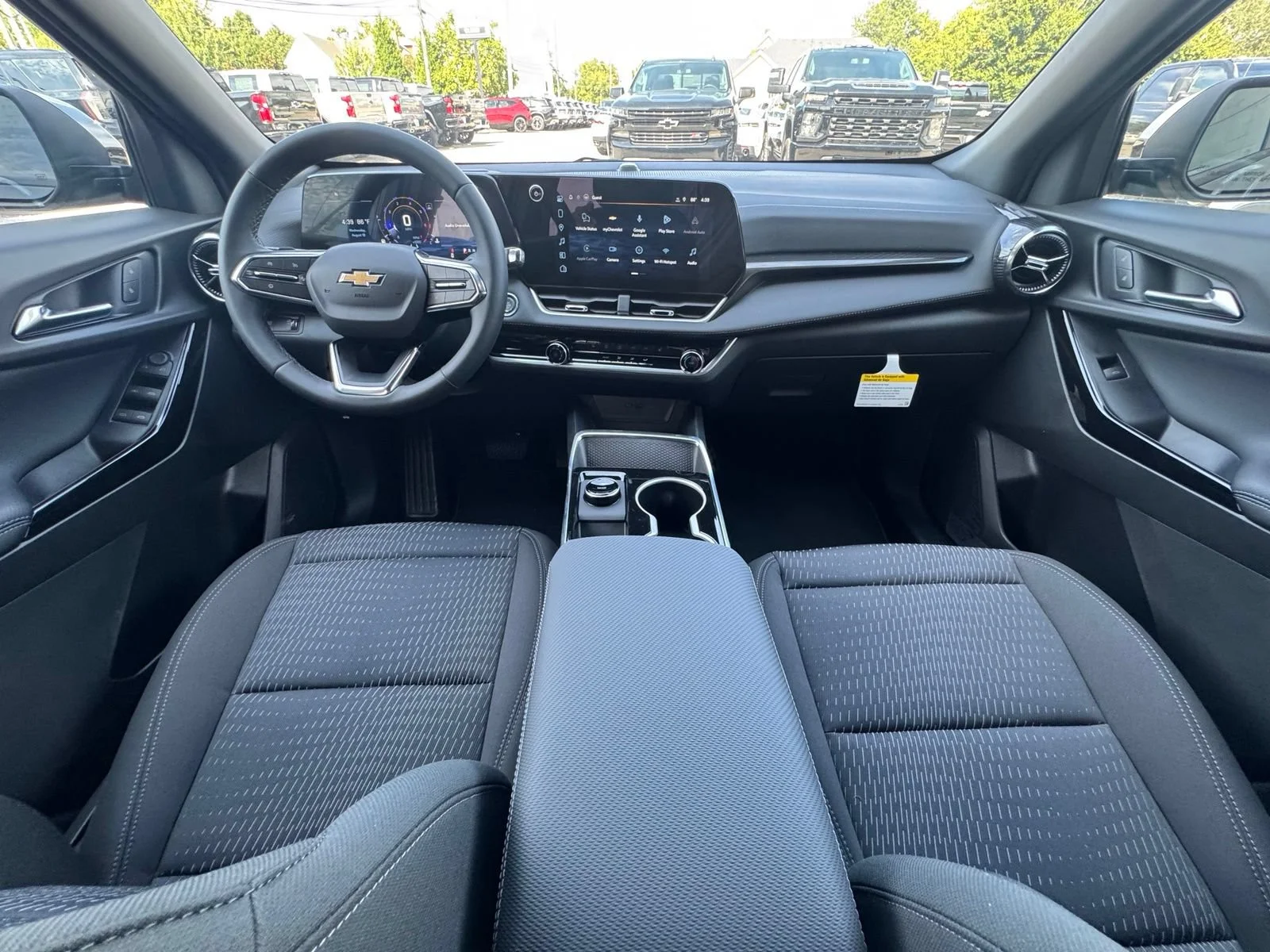 2027 Chevrolet Equinox LT - Photo 29