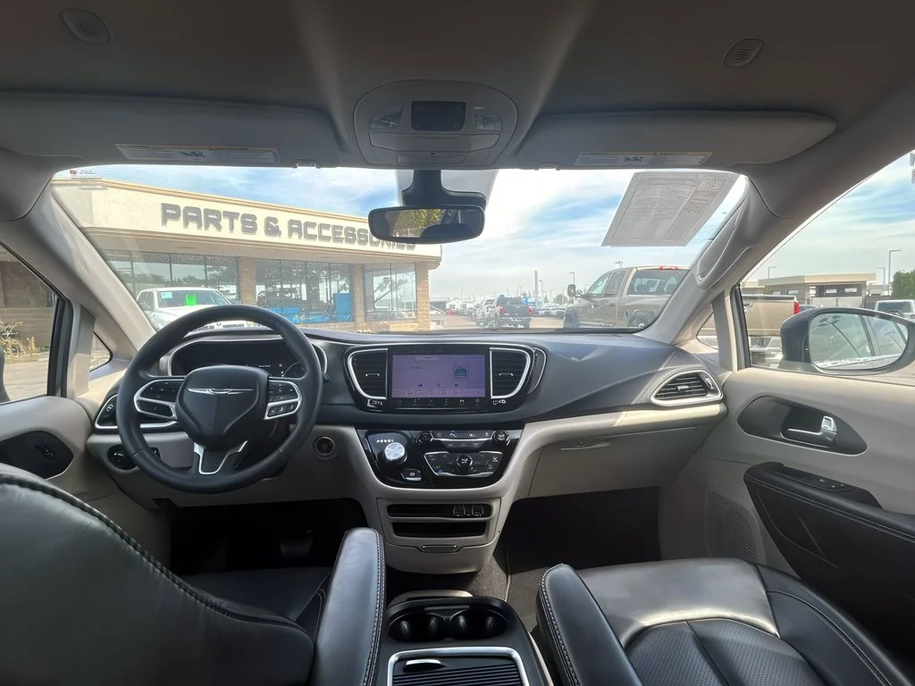 2023 Chrysler Pacifica Touring L - Photo 30