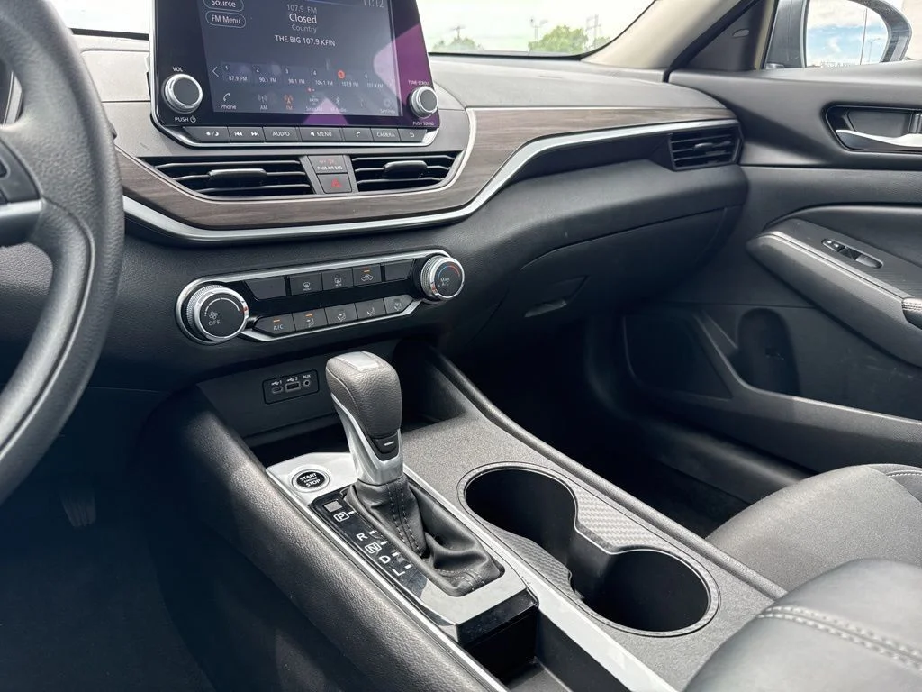 Used 2025 Gray Nissan 2.5 SV image 19
