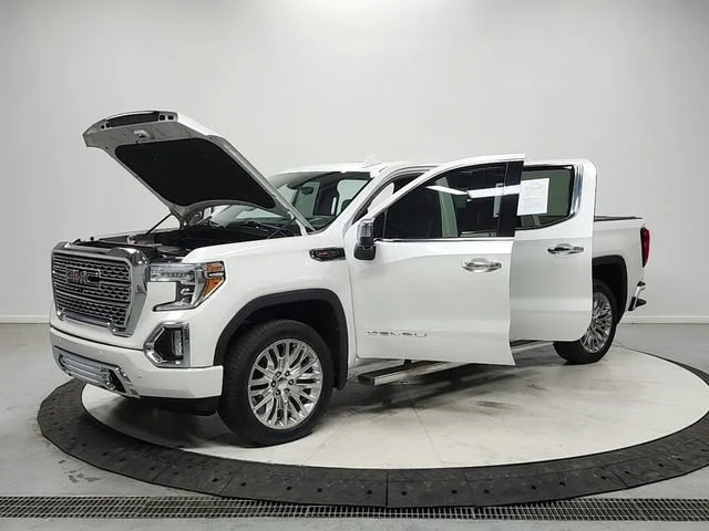 Used 2019 WHITE FROST TRICOAT GMC Denali image 11