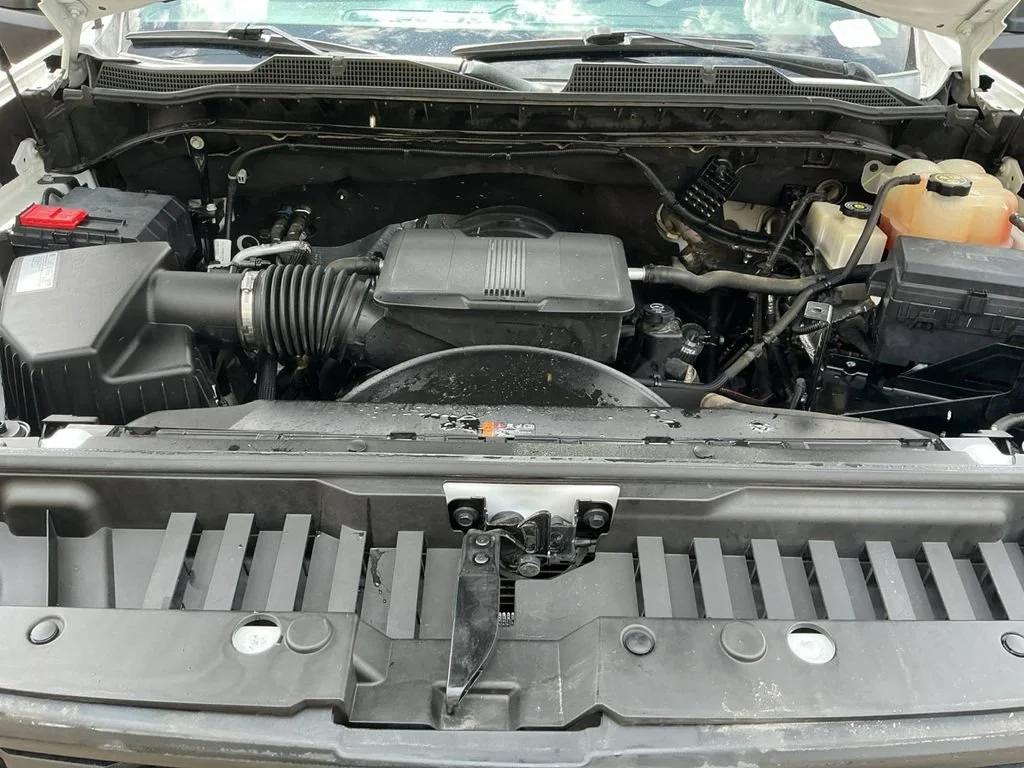 Used 2020 SUMMIT WHITE Chevrolet Work Truck image 23