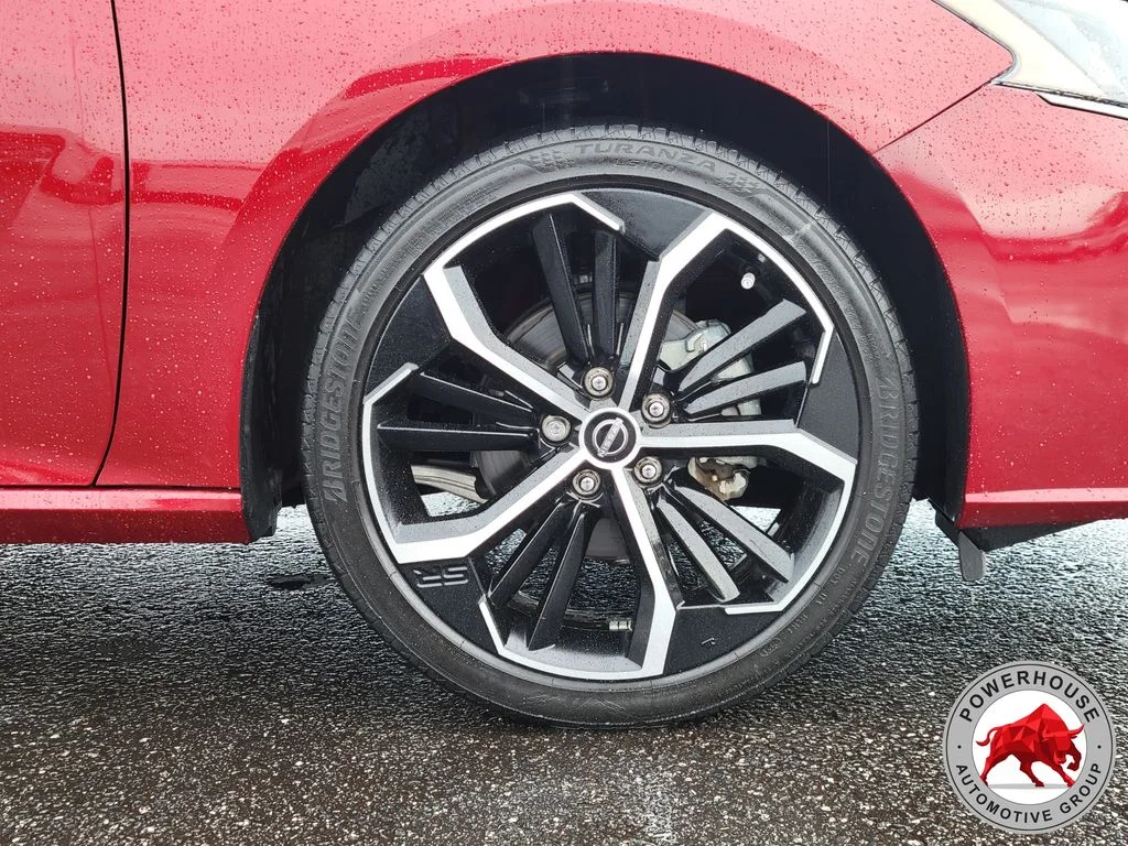 Used 2024 Red Nissan 2.5 SR image 12