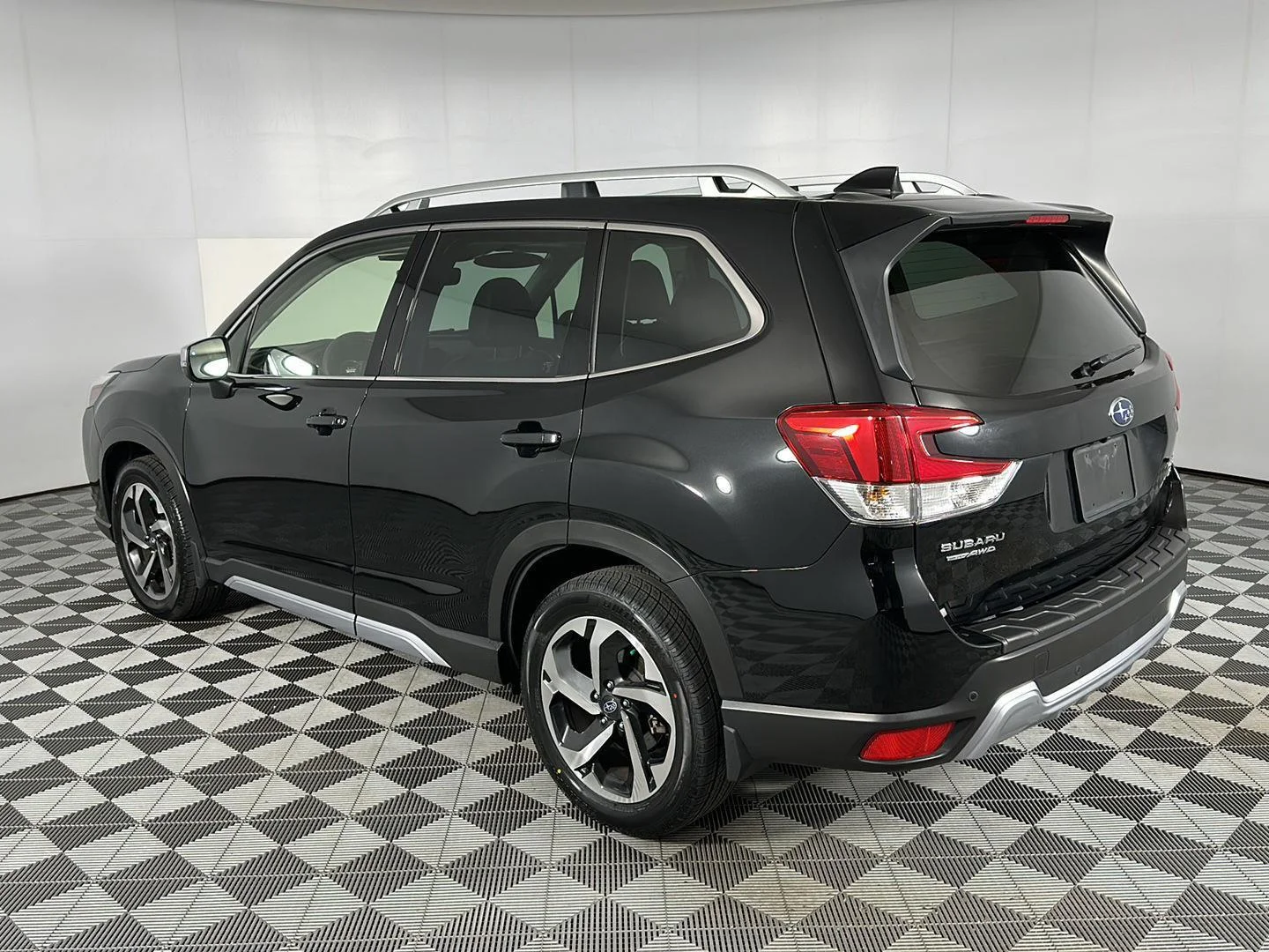 Used 2024 Crystal Black Silica Subaru Touring image 25