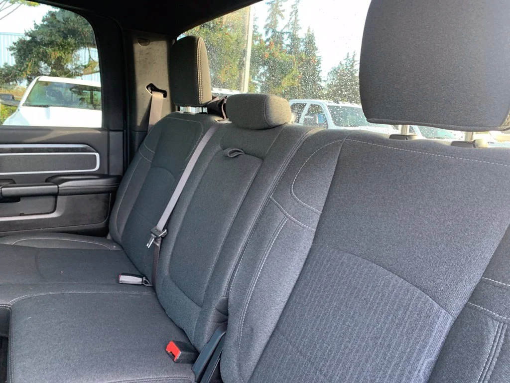 Used 2019 Diamond Black Crystal Pearlcoat Ram Big Horn image 27