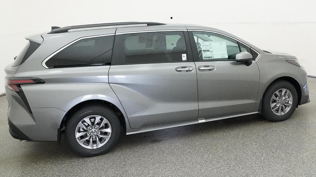 New 2026 Heavy Metal Toyota XLE image 16