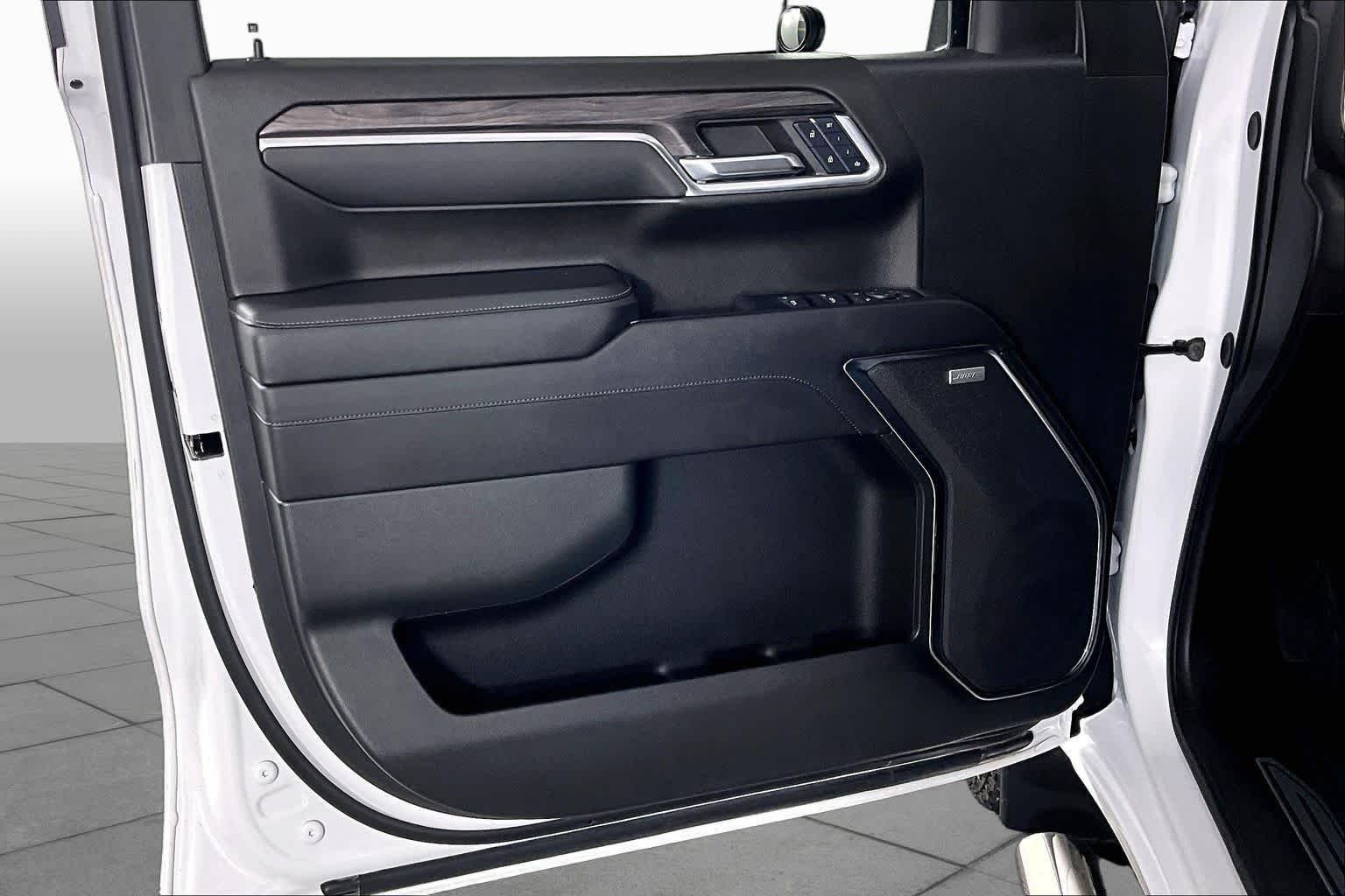 Used 2024 Summit White Chevrolet LTZ image 21