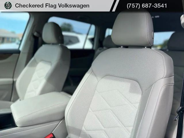 Used 2026 Opal White Pearl Volkswagen 2.0T SE image 20