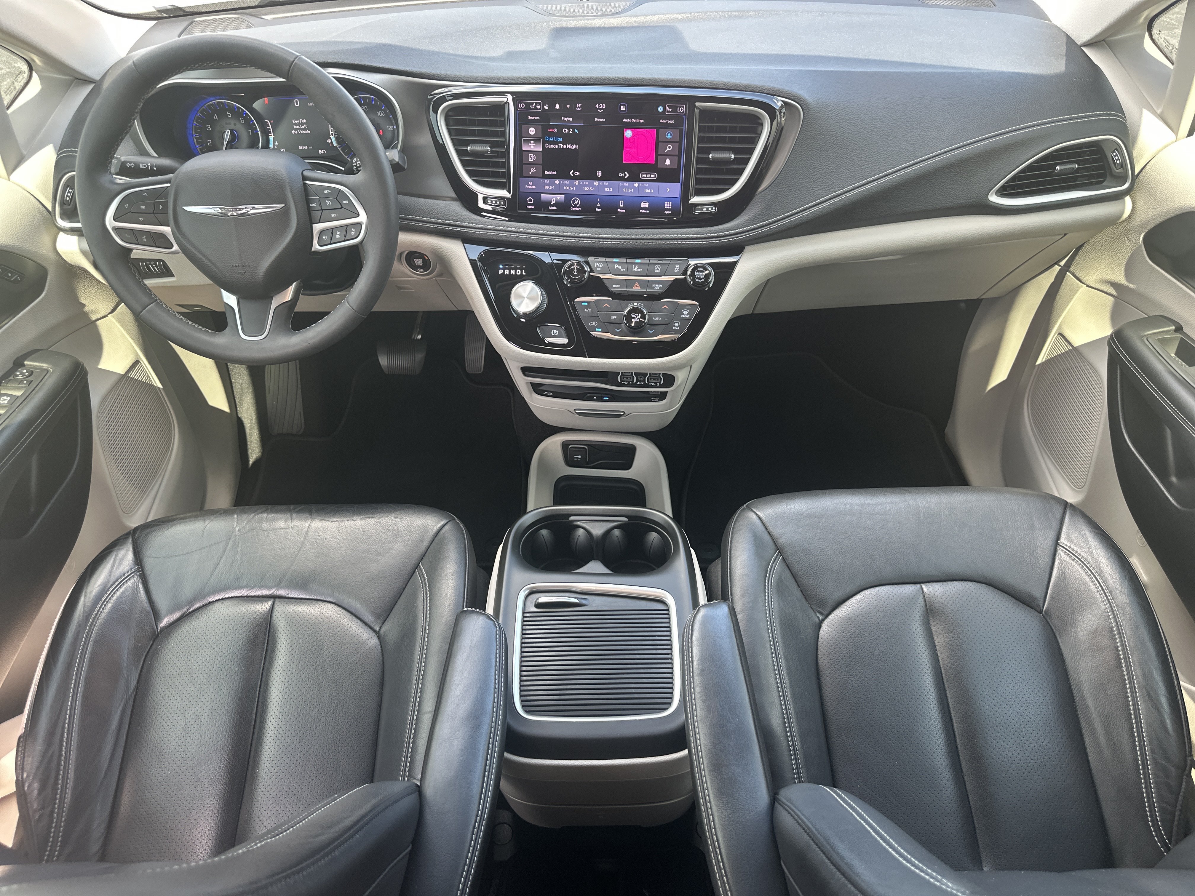 Used 2022 Bright White Clearcoat Chrysler Touring L image 23