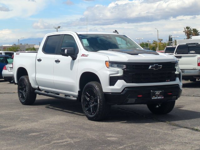 Used 2026 Summit White Chevrolet LT Trail Boss image 2