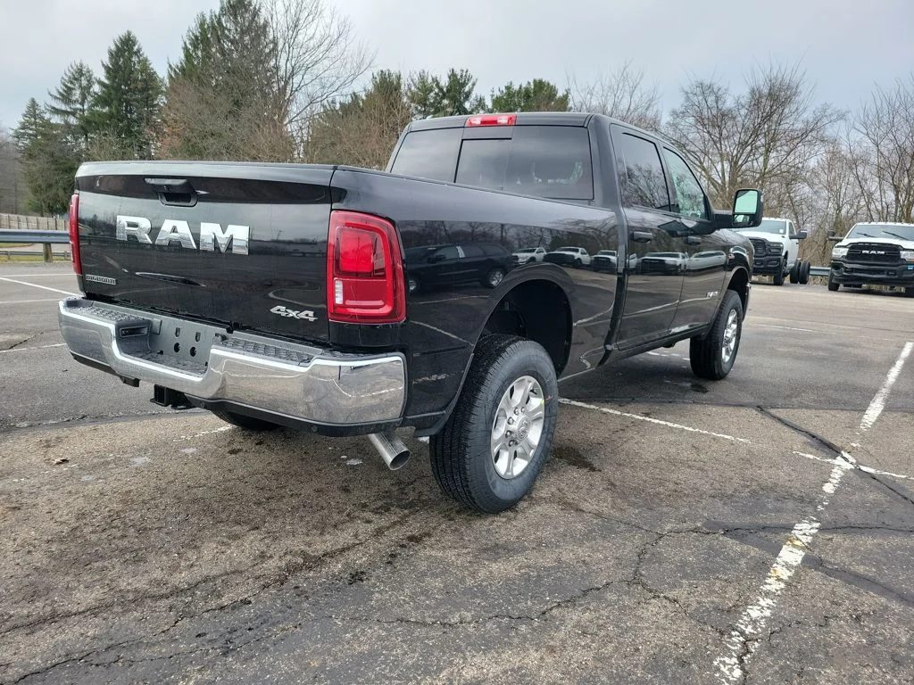 New 2026 Diamond Black Crystal Pearl-Coat Exterior Paint RAM Big Horn image 5