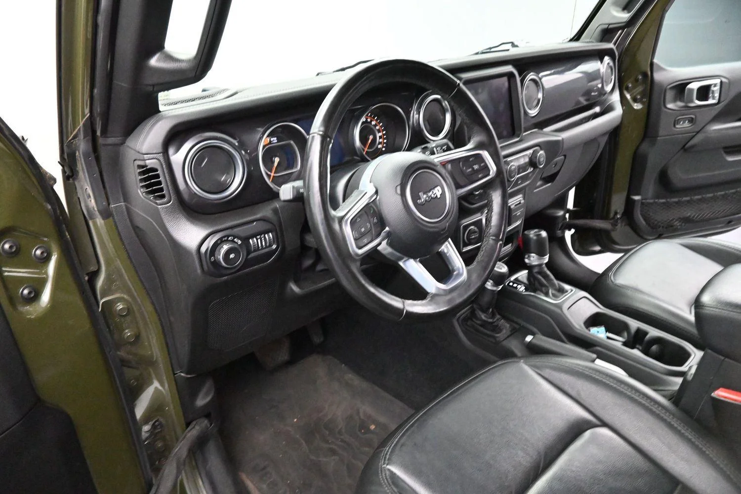 Used 2022 Sarge Green Clearcoat Jeep Unlimited Sahara Altitude image 15