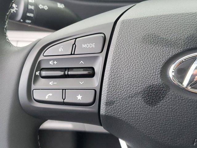 2025 Hyundai Venue SEL - Photo 23