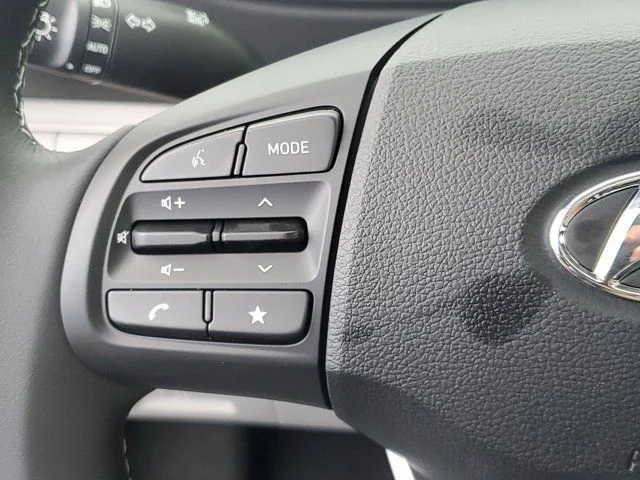 2025 Hyundai Venue SEL - Photo 23