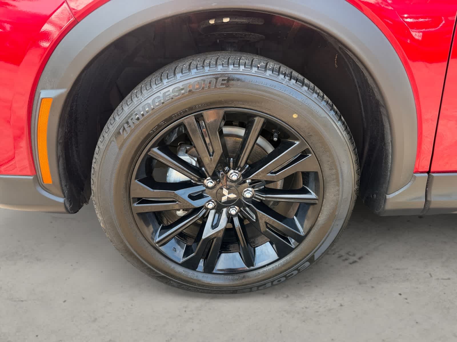 Used 2025 Red Diamond Mitsubishi LE image 10