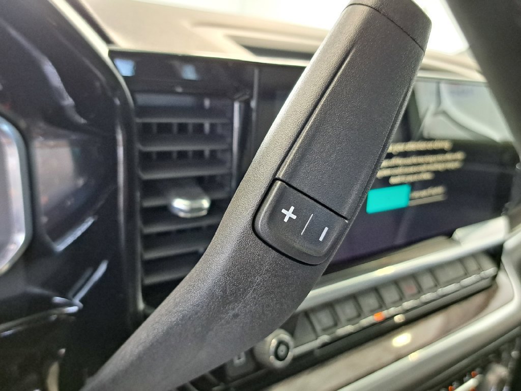 2026 Chevrolet Silverado 2500 HD LTZ Crew Cab Pickup Slide 10