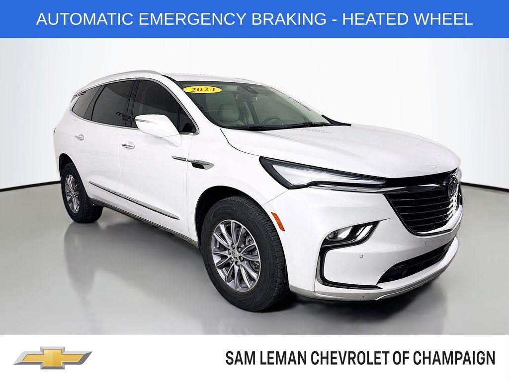 2024 Buick Enclave Essence's photo