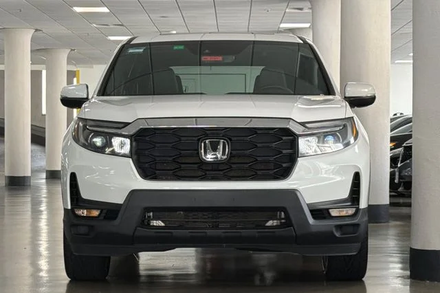 Certified Used 2023 Platinum White Pearl Honda EX-L image 12