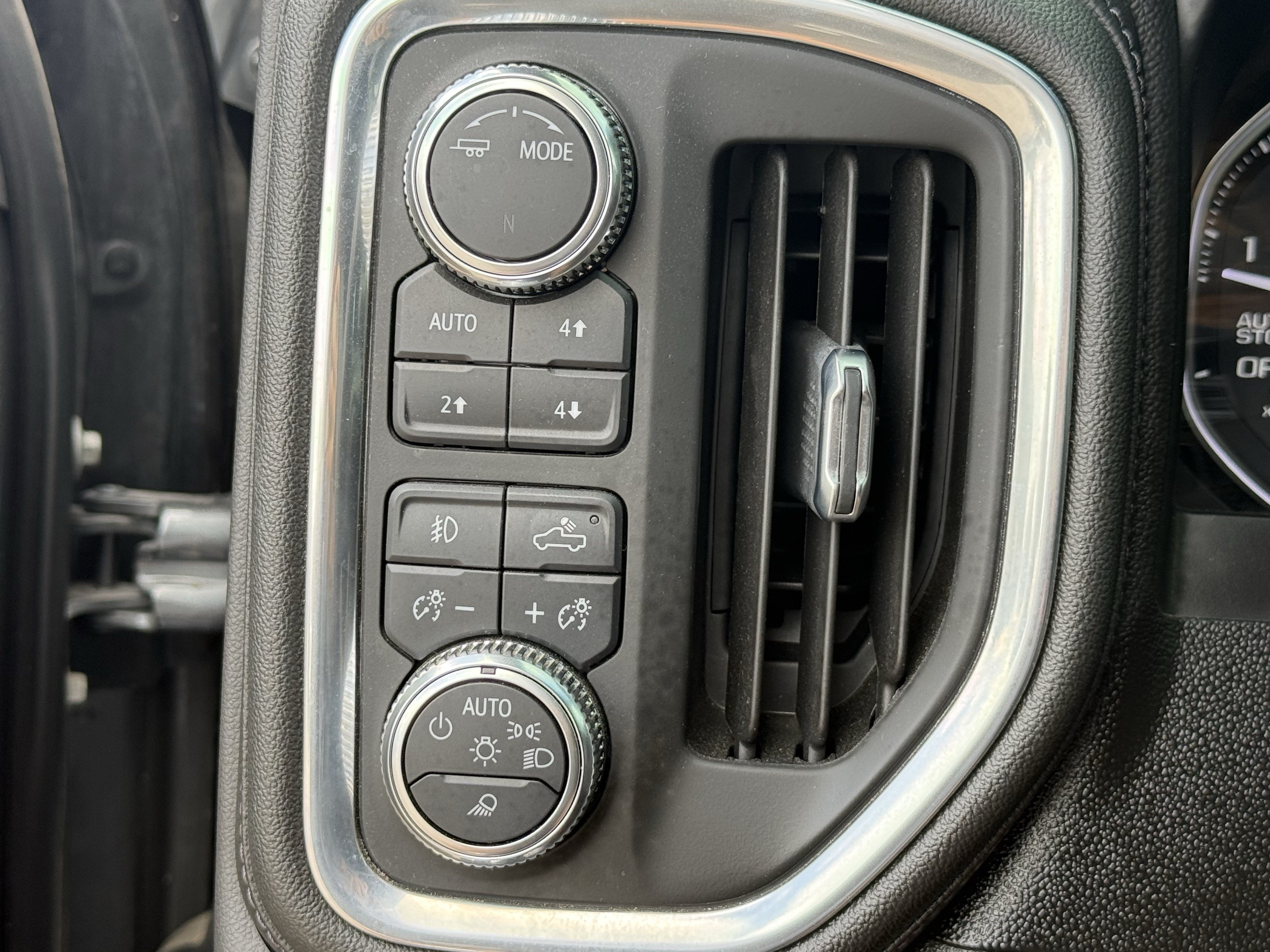 Used 2021 Satin Steel Metallic GMC SLT image 23