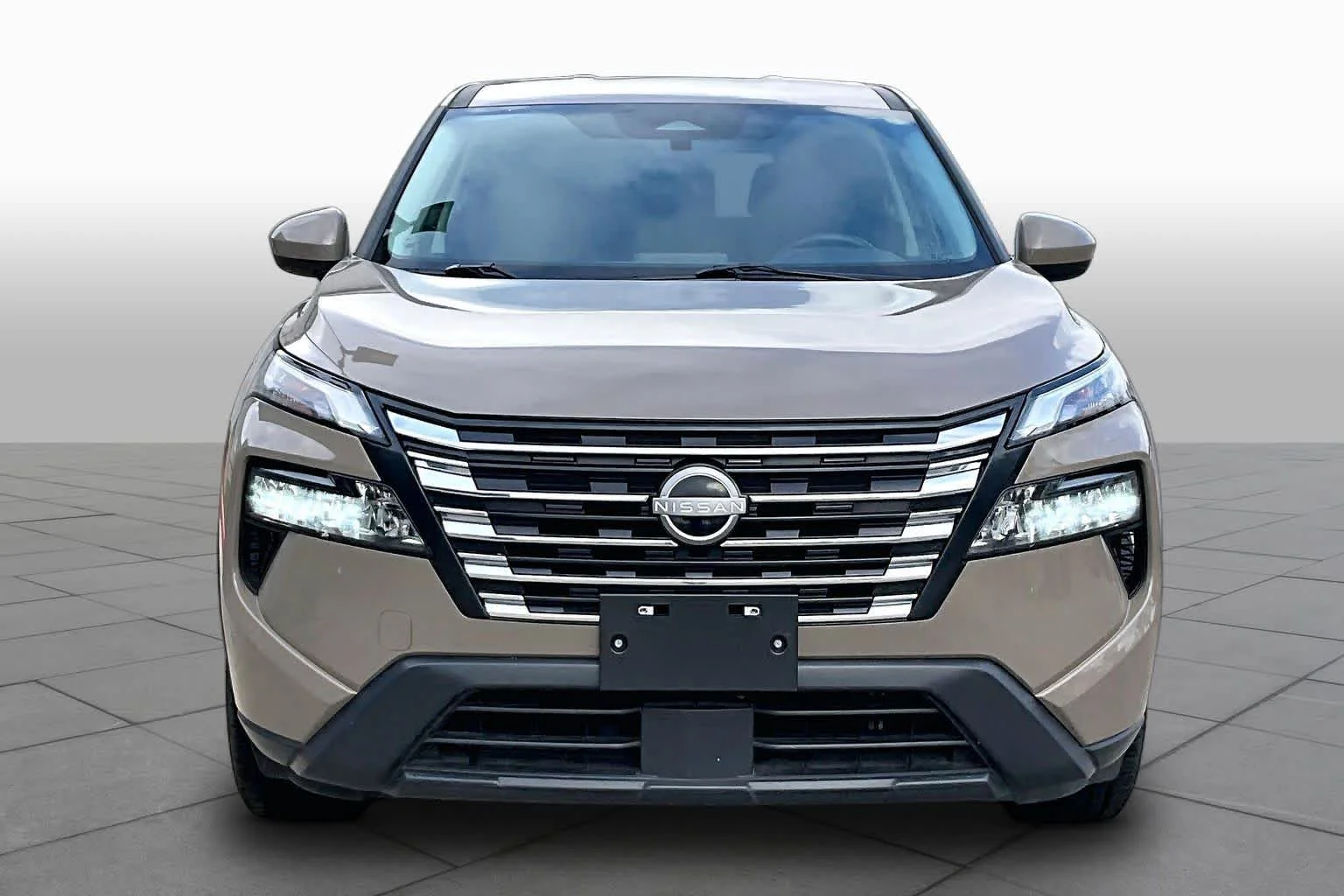Used 2025 Baja Storm Metallic Nissan SV image 4