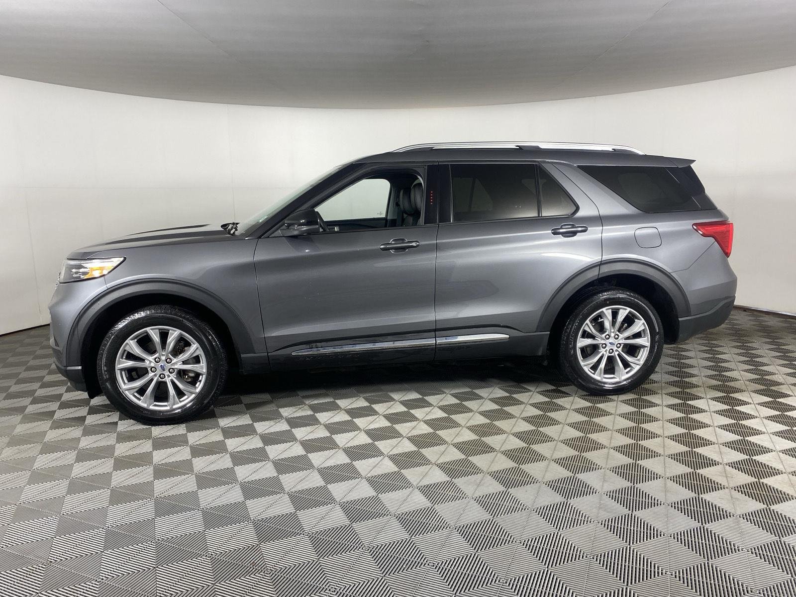 Used 2023 Carbonized Gray Ford Limited image 4