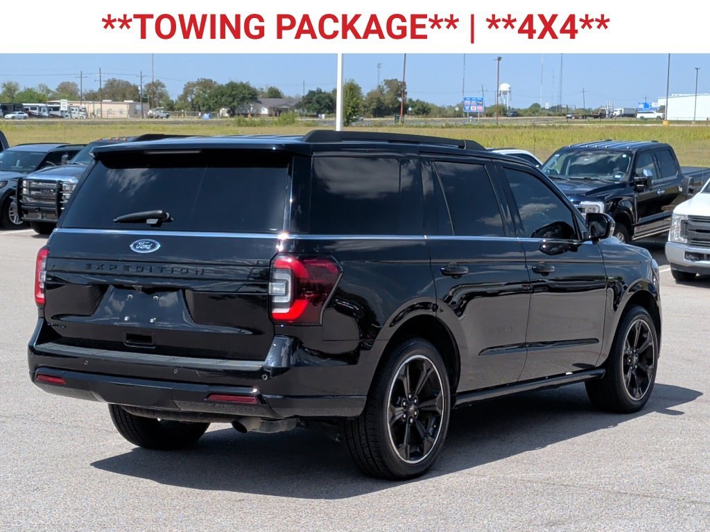 Used 2022 Agate Black Metallic Ford Limited image 9