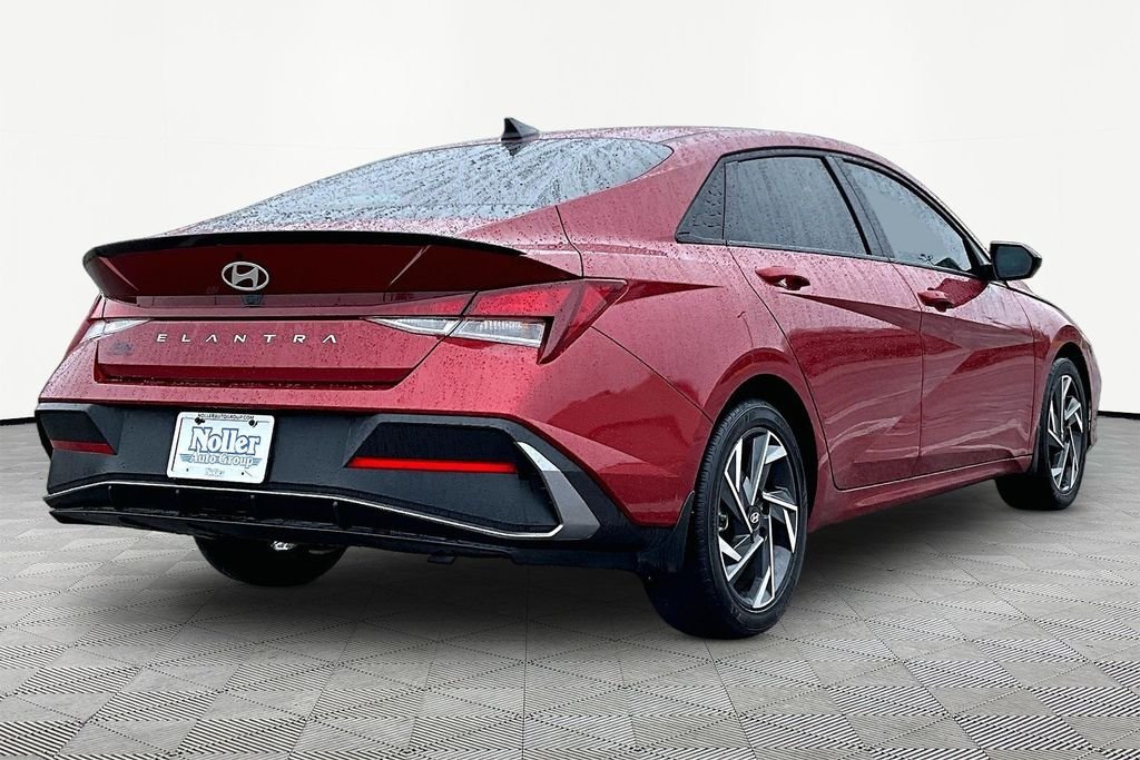 Certified 2025 Hyundai Elantra SEL with VIN KMHLM4DG0SU008137 for sale in Kansas City