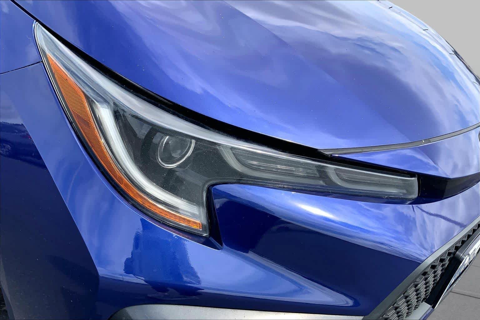 Used 2020 Blue Crush Metallic Toyota SE image 26