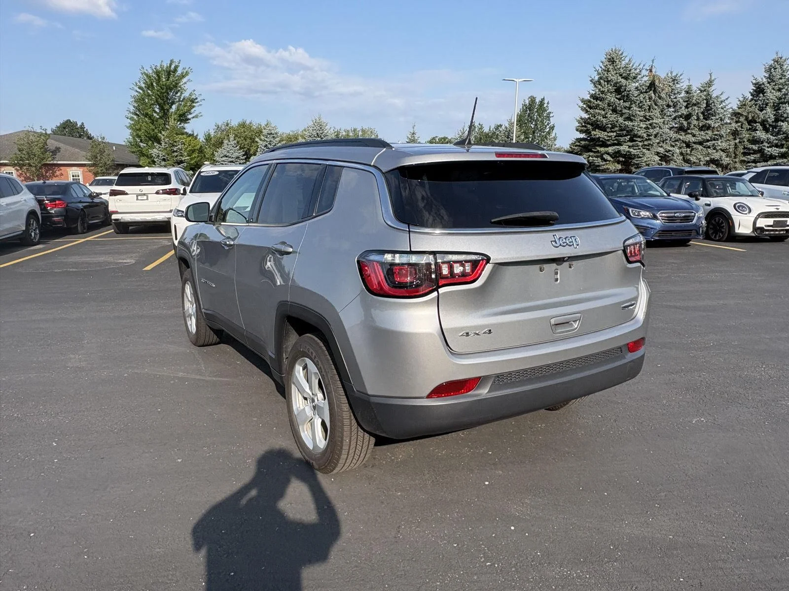 Used 2021 Billet Silver Metallic Clearcoat Jeep Latitude image 7
