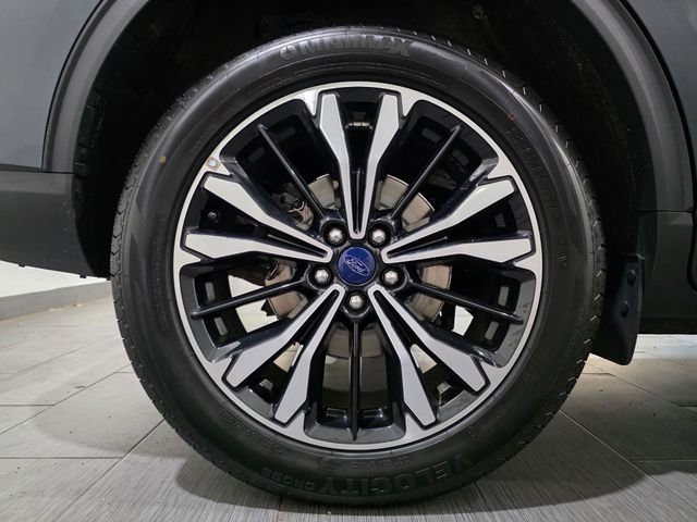 Used 2022 Blue Ford SEL image 24