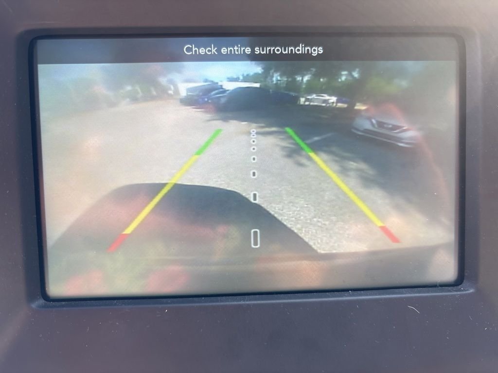 Used 2019 Black Jeep Latitude image 15