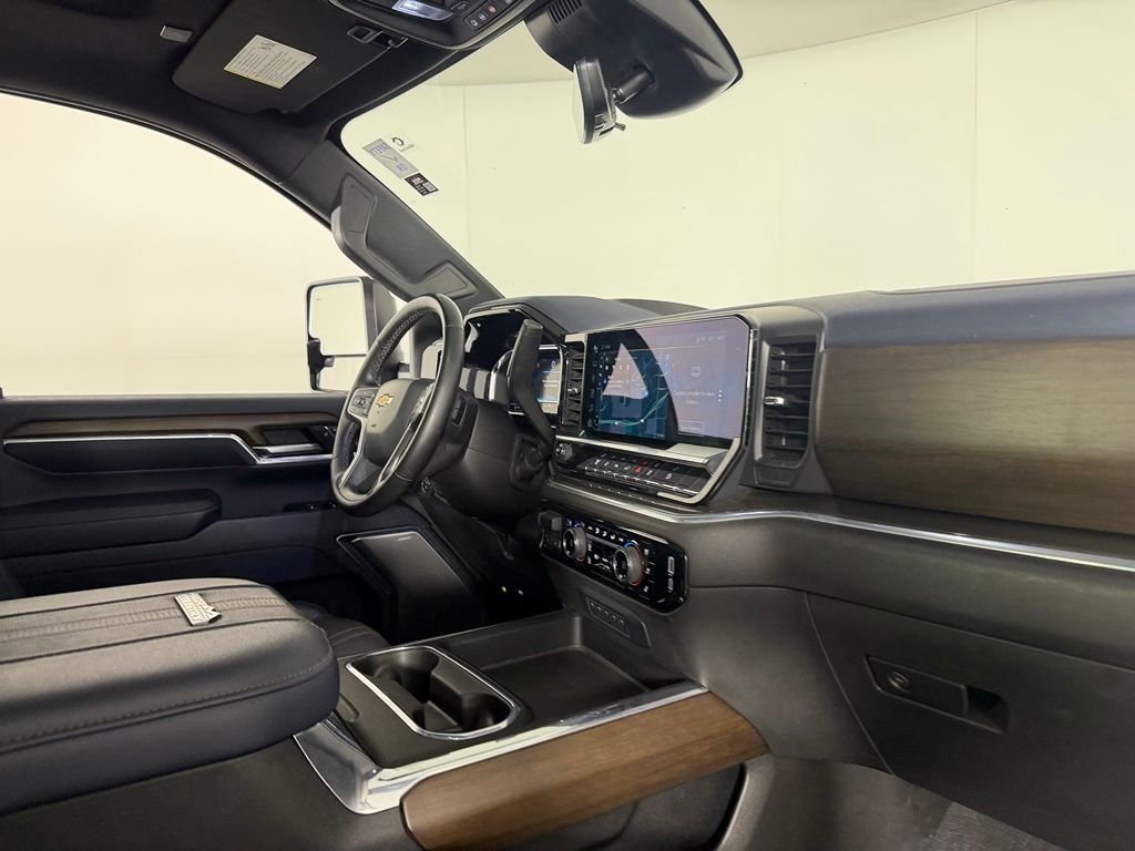 2024 Chevrolet Silverado 3500HD High Country - Photo 32