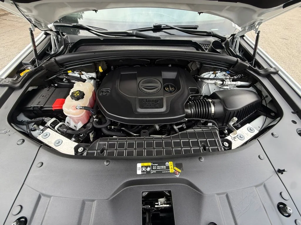 Used 2023 White Jeep Overland image 20