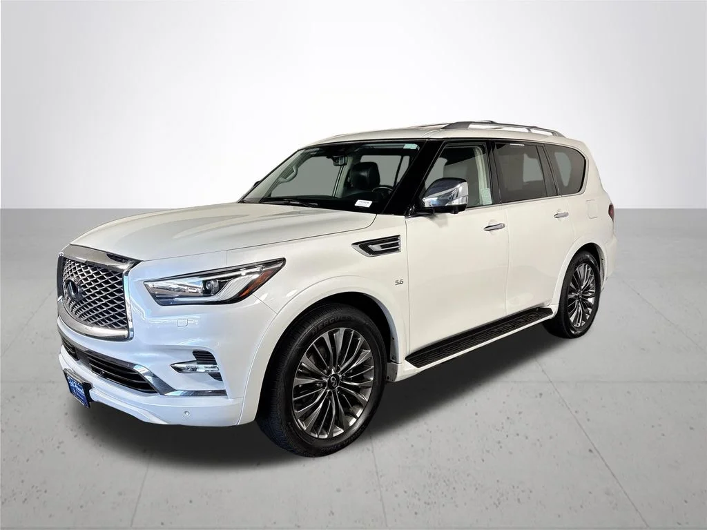 Used 2019 White INFINITI LUXE image 2