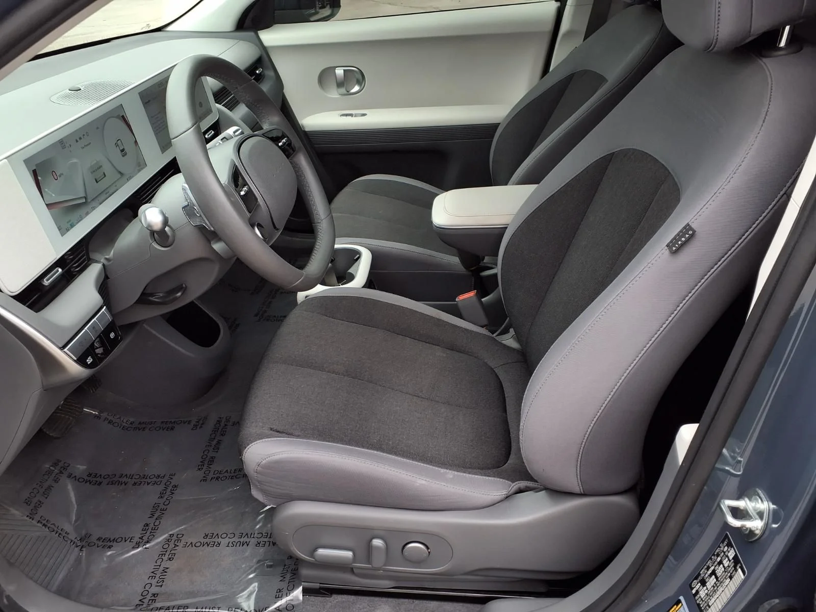 Used 2024 Green Hyundai SE image 16